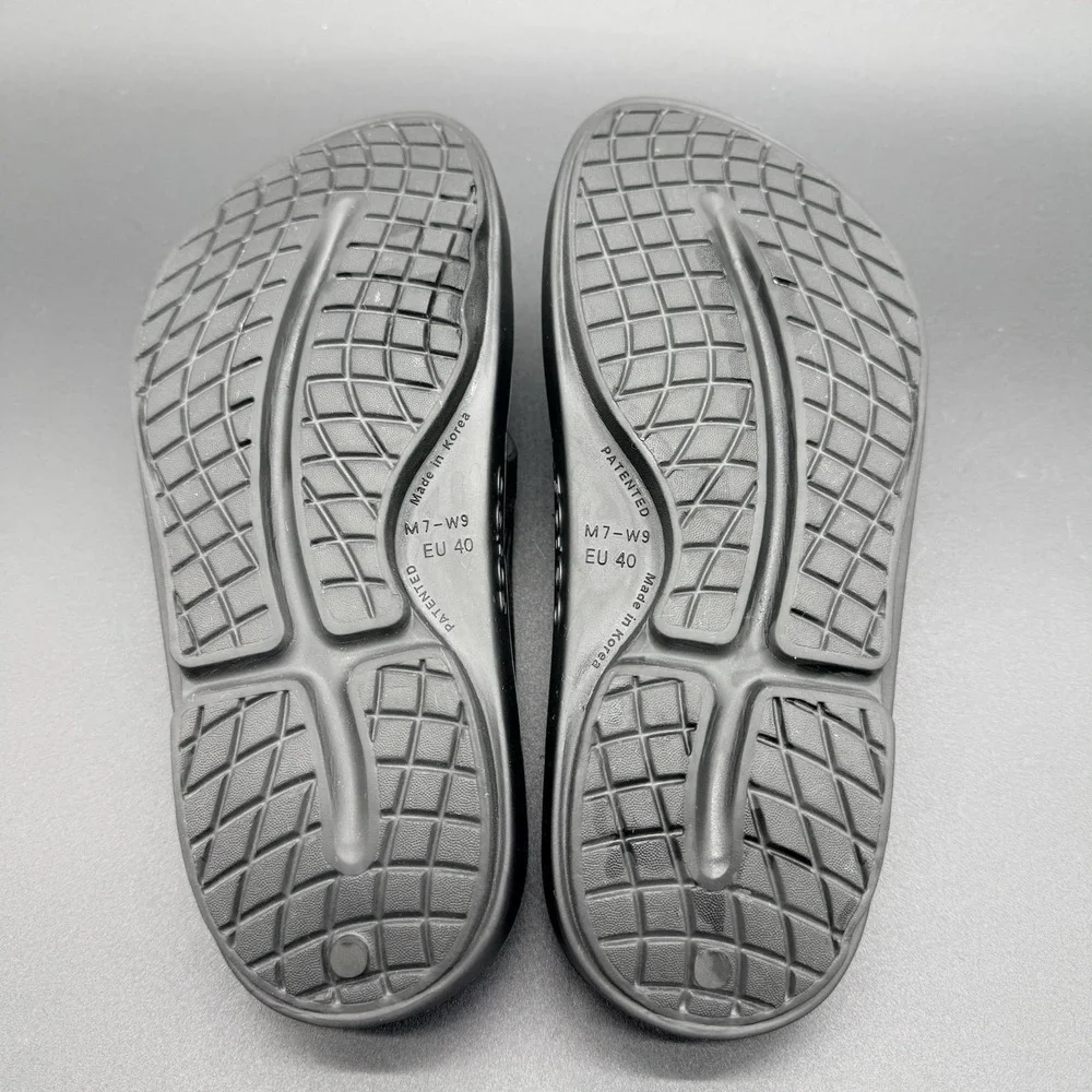 OOFOS OOriginal Recovery Sandals Men's 7 Women's 9 Black Thong Flip Flops